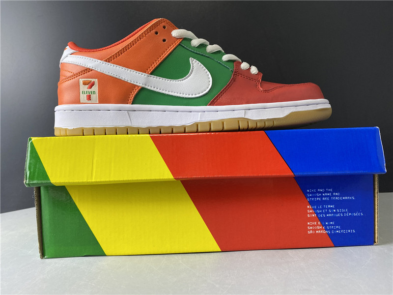 Nike SB Dunk Low 7 Eleven
