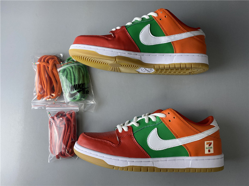 Nike SB Dunk Low 7 Eleven