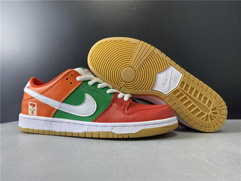 Nike SB Dunk Low 7 Eleven