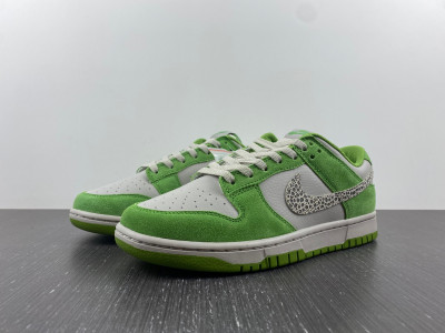 Nike Dunk Low ''Chlorophyll'' - Safari | DR0156-300