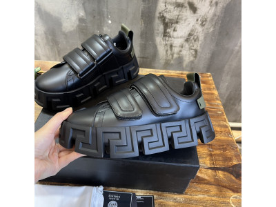 VERSACE SNEAKER