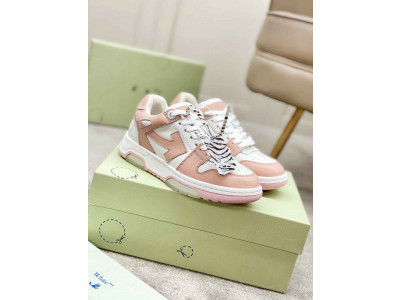 Off-White c/o Virgil Abloh