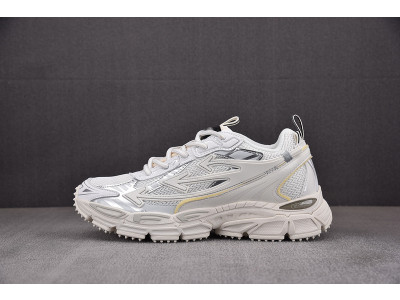 Off-White c/o Virgil Abloh