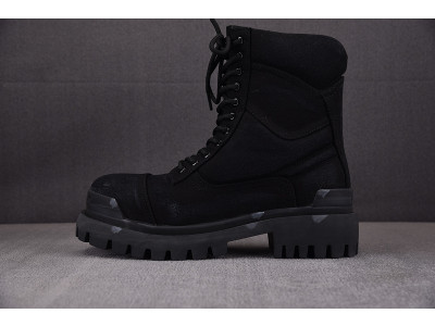 Ba*len*cia*ga strike combat boot