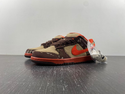 Nike Dunk Low Pro SB ''Hunter Reese Forbes'' 304292-281