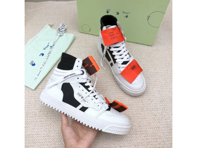 Off-White c/o Virgil Abloh