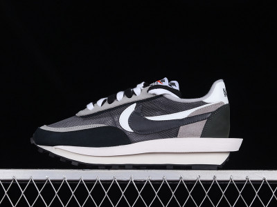 NIKE LD WAFFLE X SACAI BLACK BV0073-001