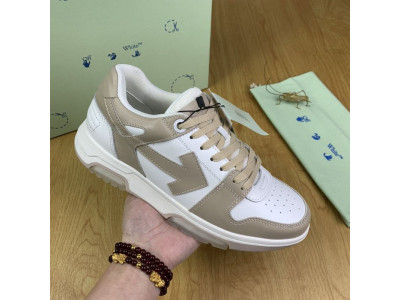 Off-White c/o Virgil Abloh