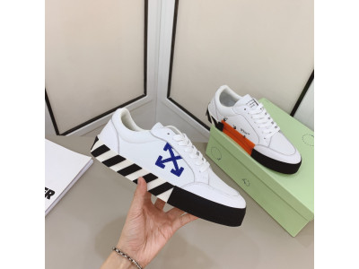 Off-White c/o Virgil Abloh