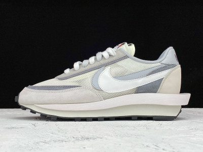 NIKE LD WAFFLE X SACAI SUMMIT WHITE BV0073-100