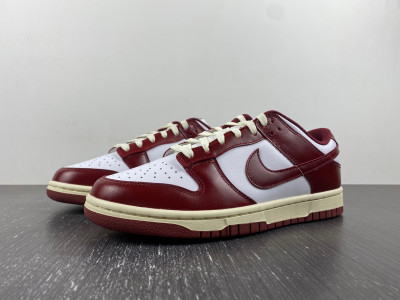 Nike Dunk Low PRM Vintage Team Red FJ4555-100