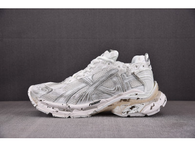 Ba*len*cia*ga runner 656065-w3ra9-9001 (it’s not the same as the previous one!)